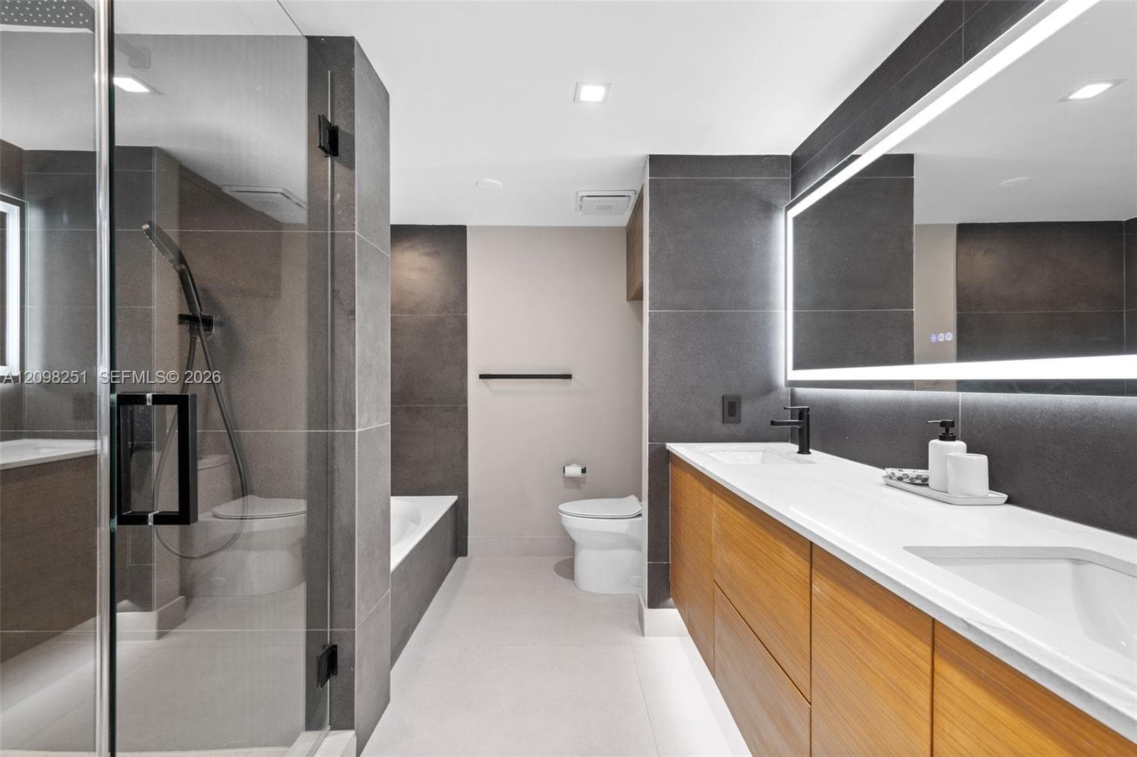 PORTSVIEW @ THE WATERWAYS · #410 in Aventura - Photo 23