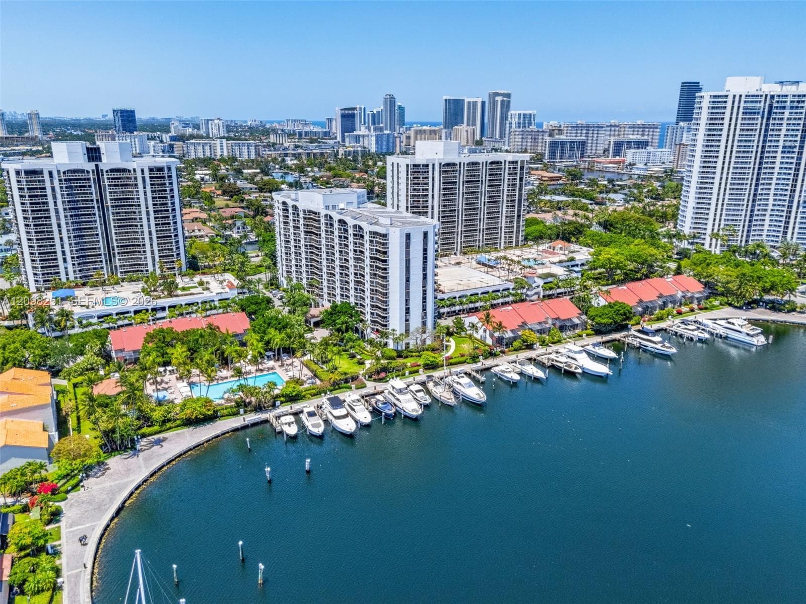 PORTSVIEW @ THE WATERWAYS · #410 in Aventura - Photo 35