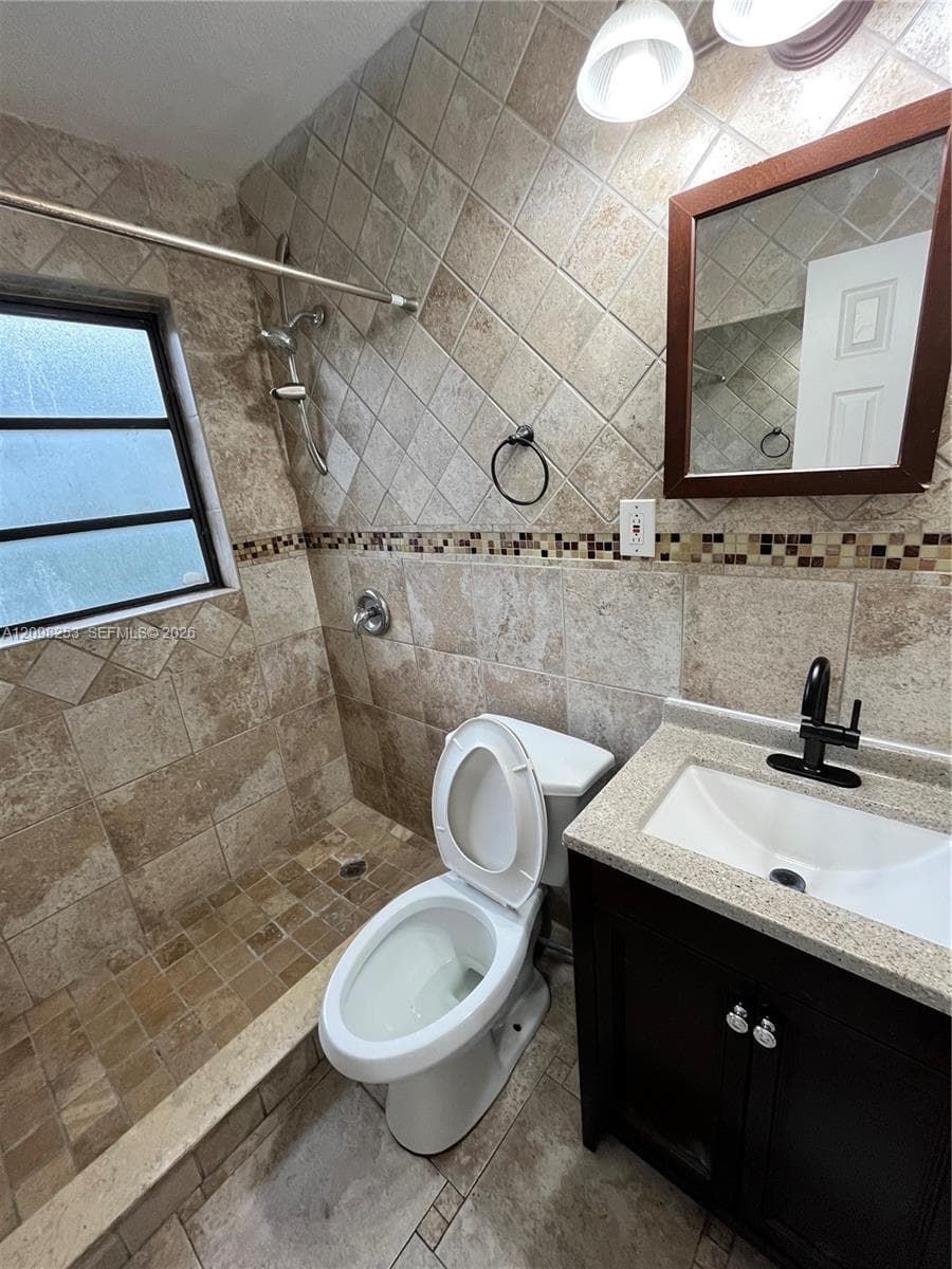 1608 S 19th Ave #house photo 14