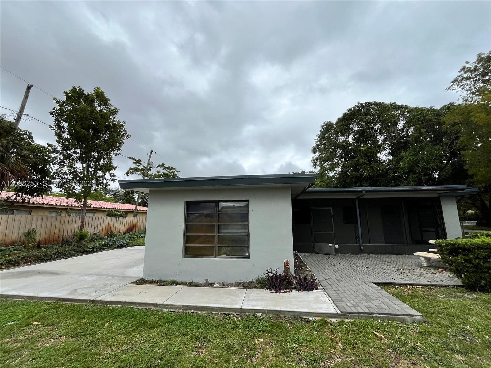 1608 S 19th Ave #house photo 25