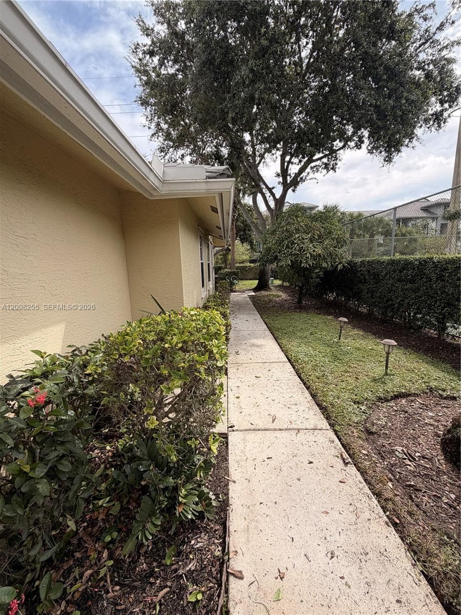 12802 Woodmill Dr photo 2