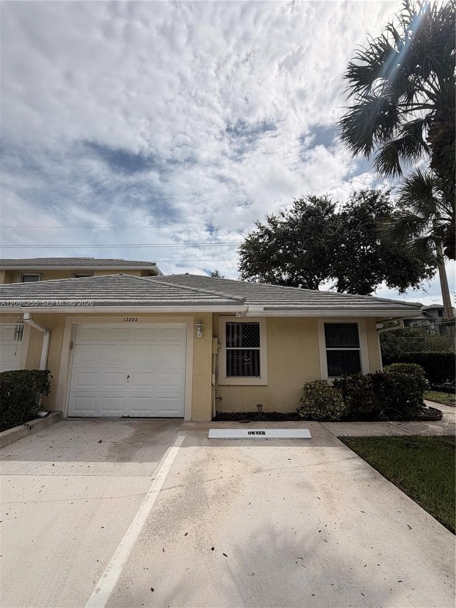 12802 Woodmill Dr photo 1