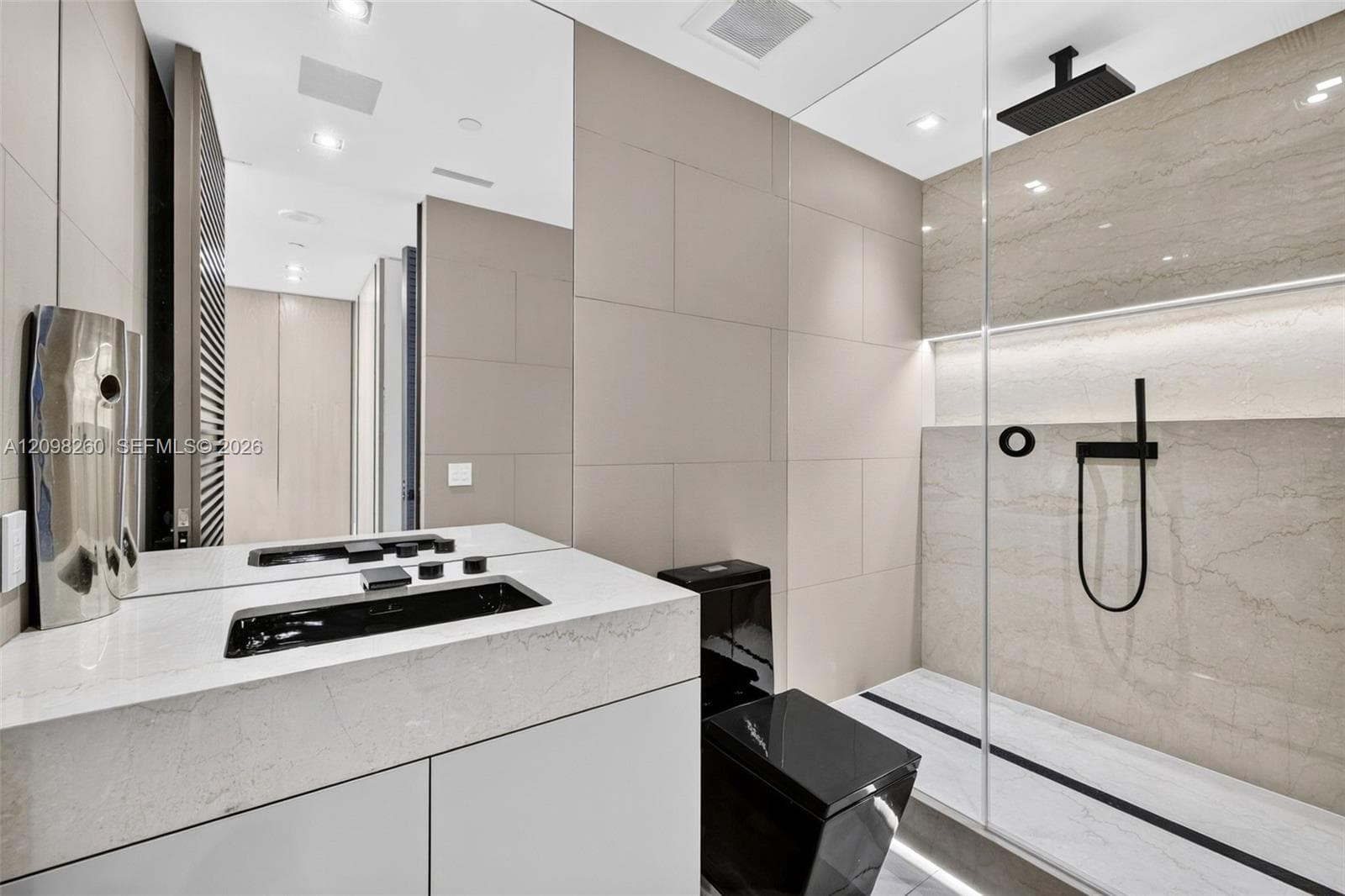BELLA VISTA · #1103/1104 in Aventura - Photo 47