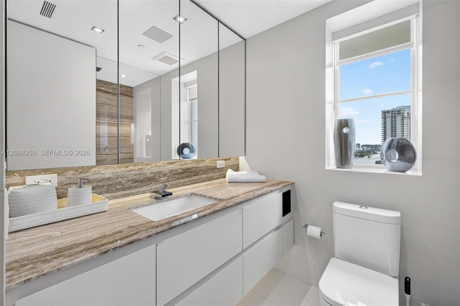 BELLA VISTA · #1103/1104 in Aventura - Photo 54