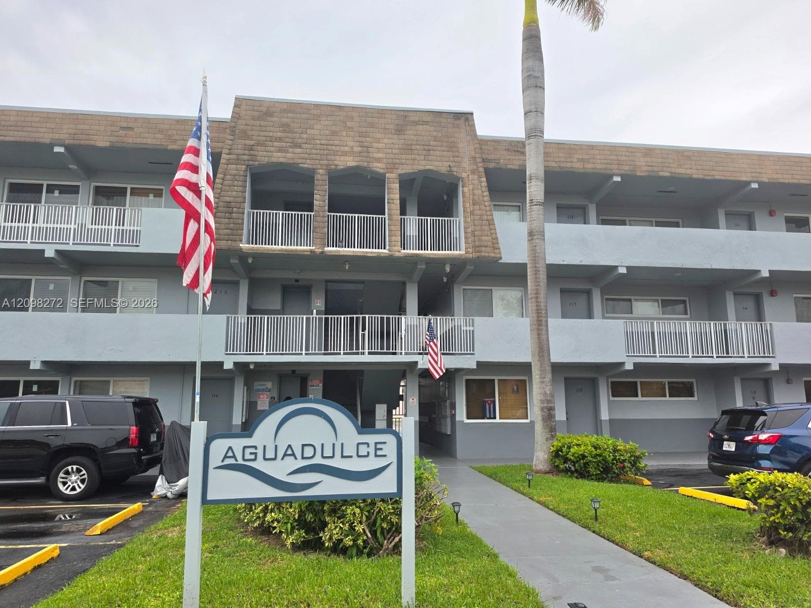 AGUA DULCE CONDO · #217 in Sweetwater - Photo 1