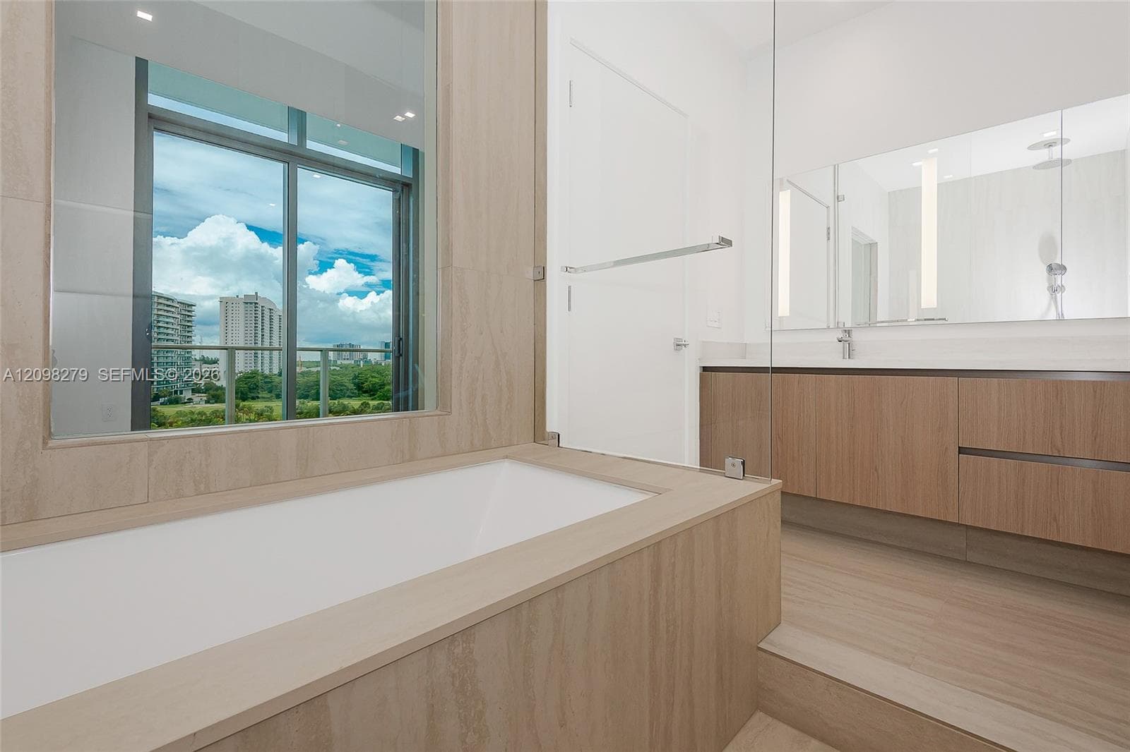 One Park Tower · #610 in North Miami - Photo 21
