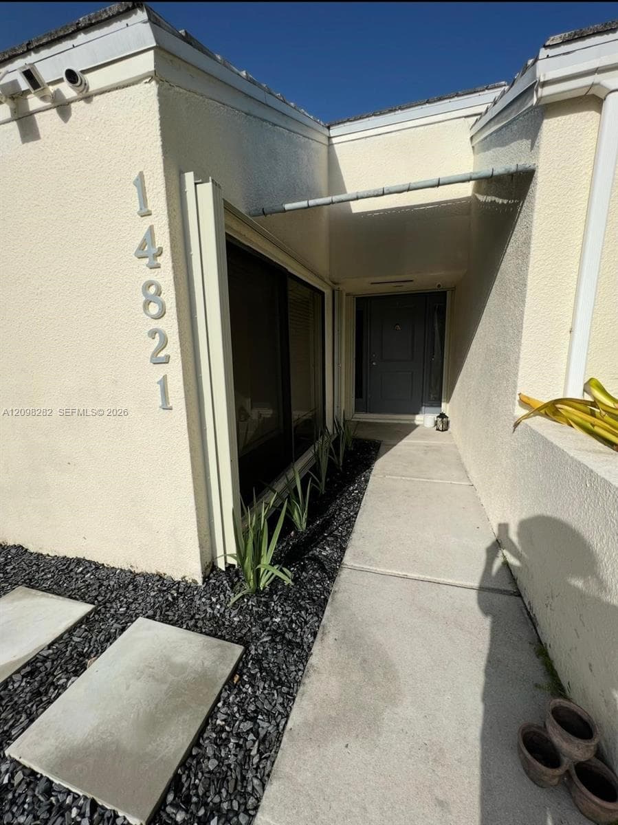 14821 SW 125th Pl photo 2