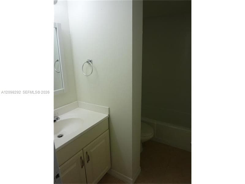 SUNSET PALMS EAST CONDO · #X26 in Miami - Photo 6