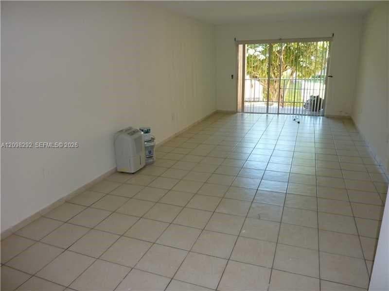 SUNSET PALMS EAST CONDO · #X26 in Miami - Photo 3
