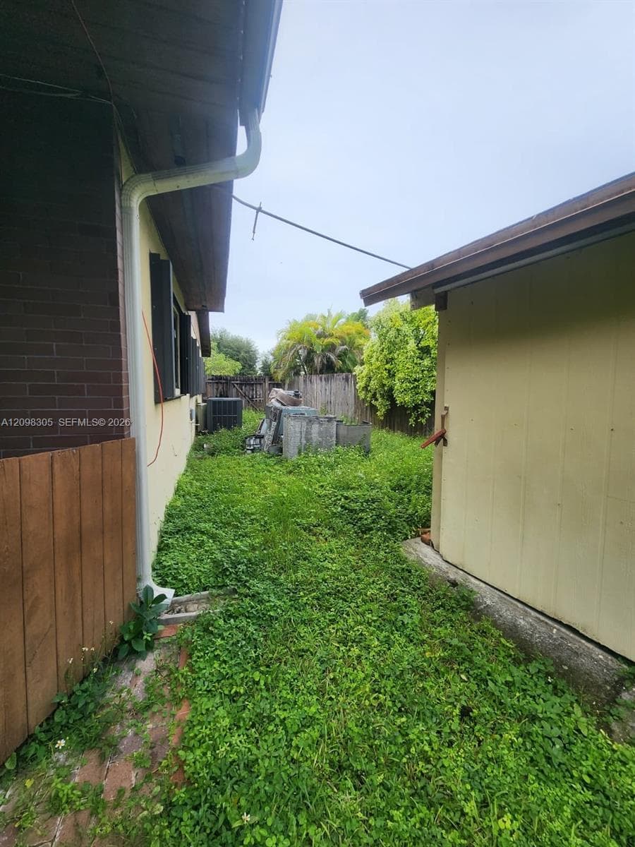 11950 SW 26th Ter photo 25