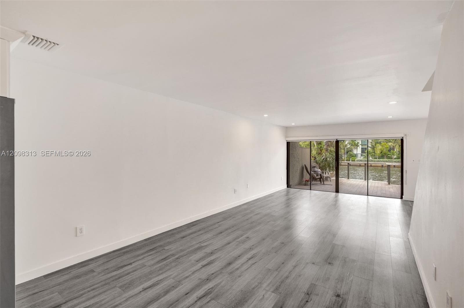 1000 NW N River Dr #6 photo 12