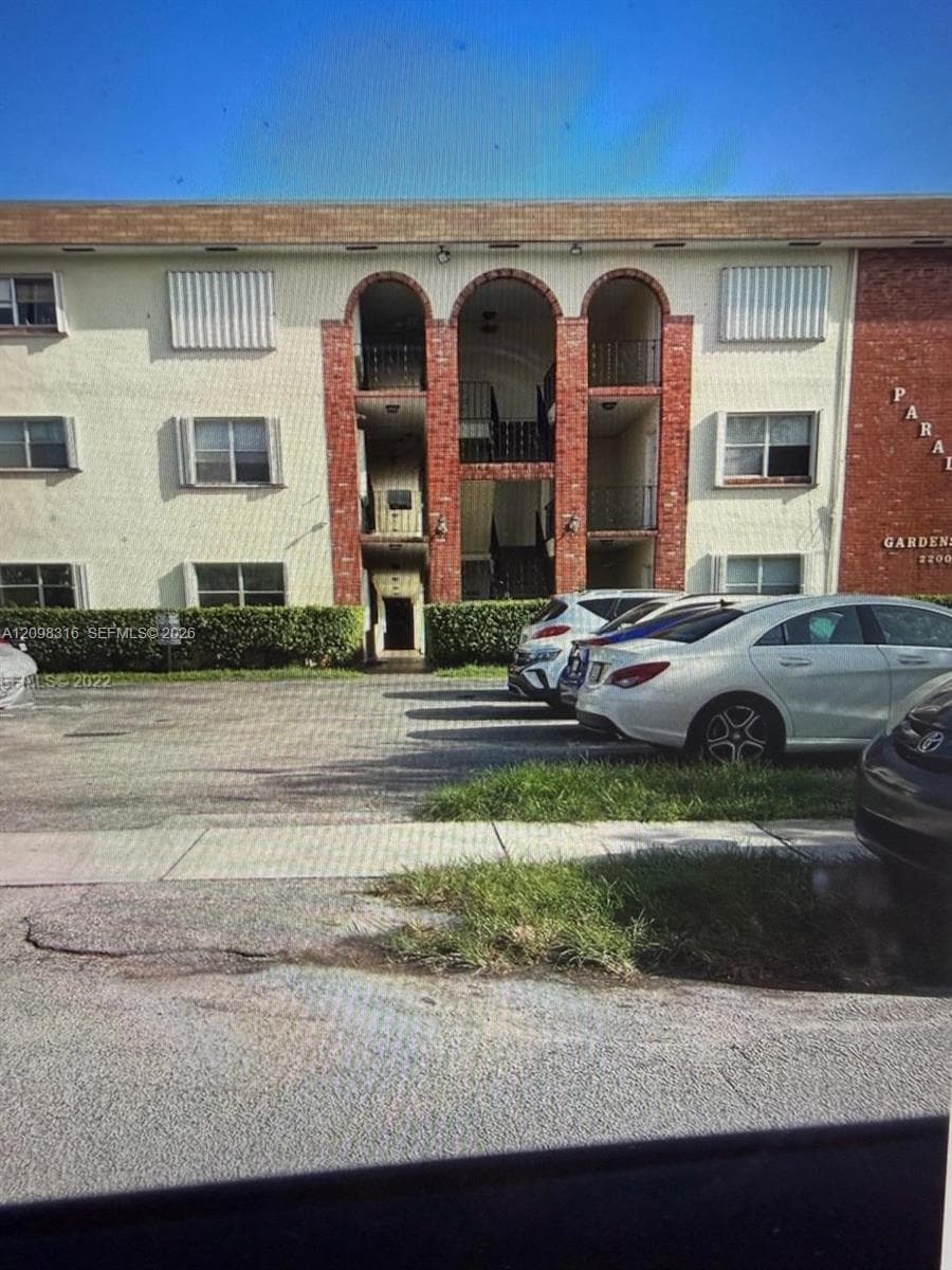 2200 Taylor St · #105 in Hollywood - Photo 10
