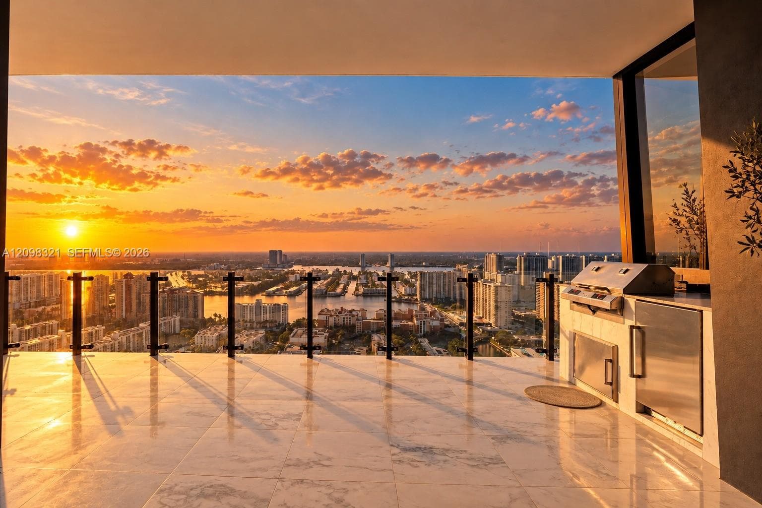 SUNSET PATIO / GRILL