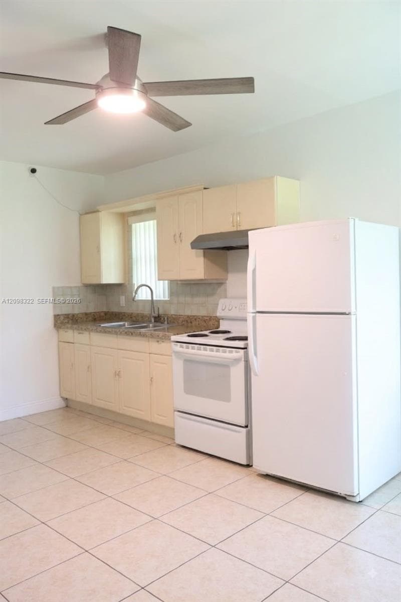 4330 NW 203rd Ter #B photo 5