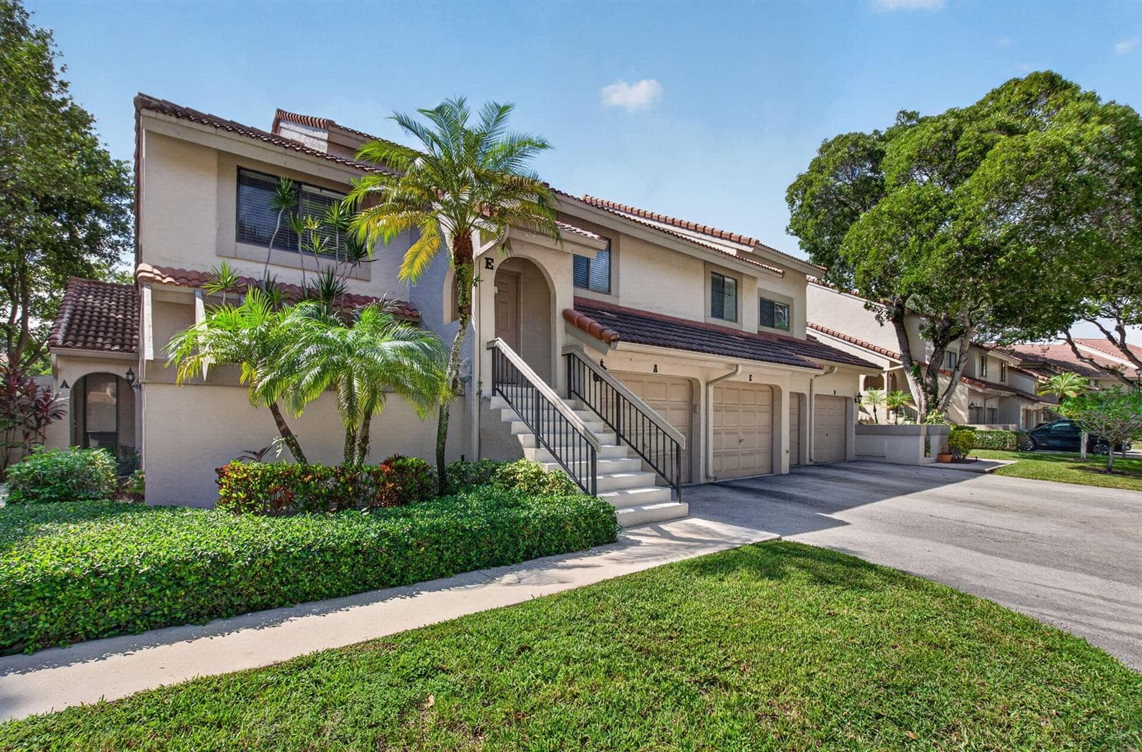 ONE CAR GARAGE PLUS DRIVEWAY