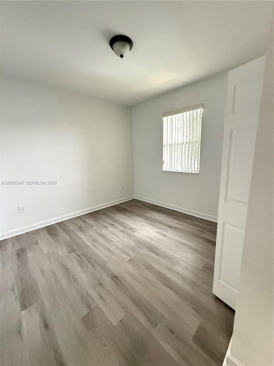 3663 NE 2nd Ct photo 20