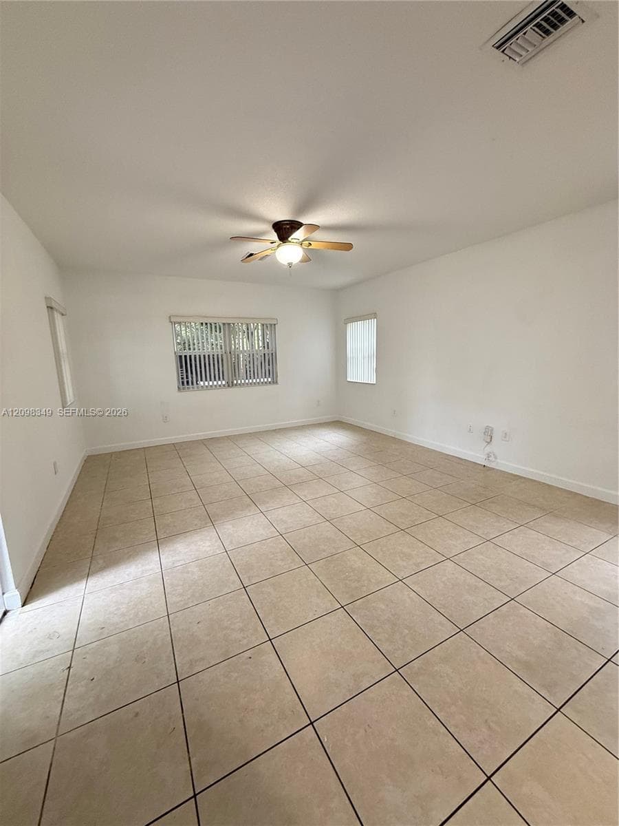 3663 NE 2nd Ct photo 8