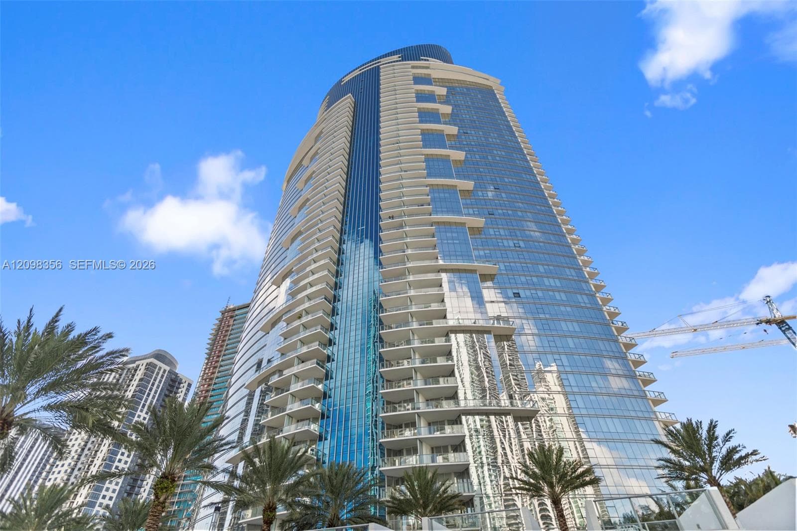 Paramount Miami Worldcenter · #3707 in Miami - Photo 25
