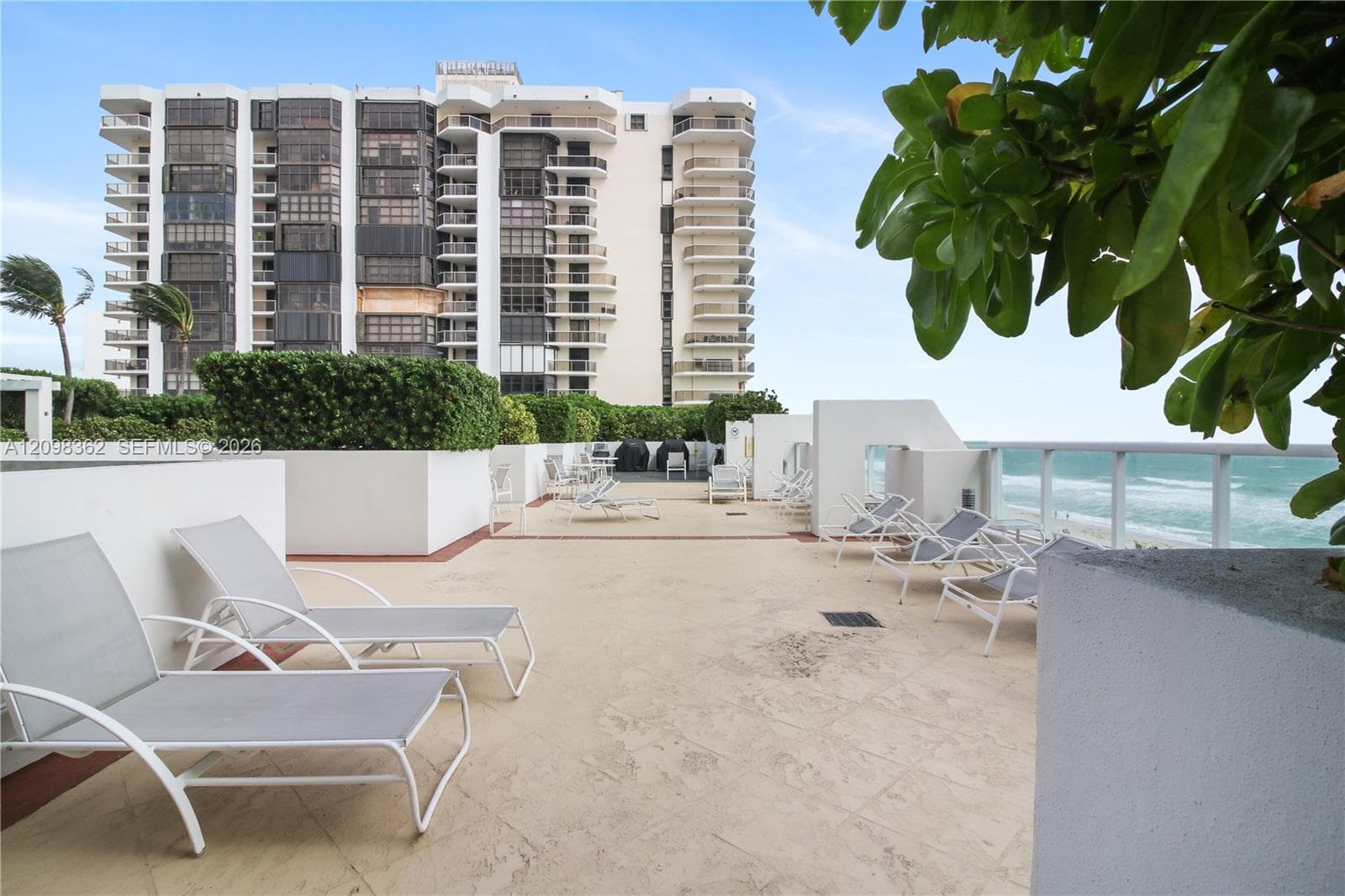 Akoya · #3909 in Miami Beach - Photo 2