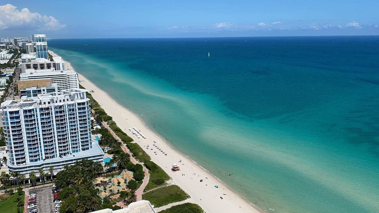 Akoya · #3909 in Miami Beach - Photo 38