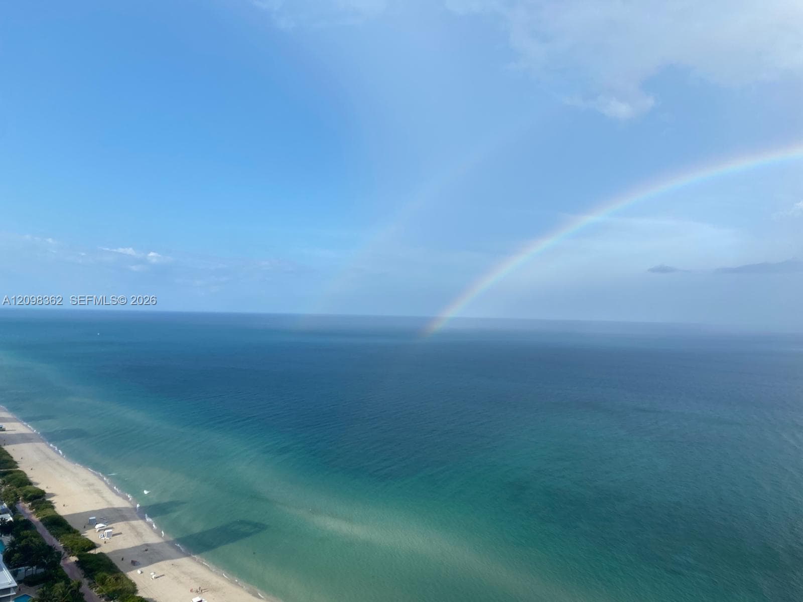 Akoya · #3909 in Miami Beach - Photo 37