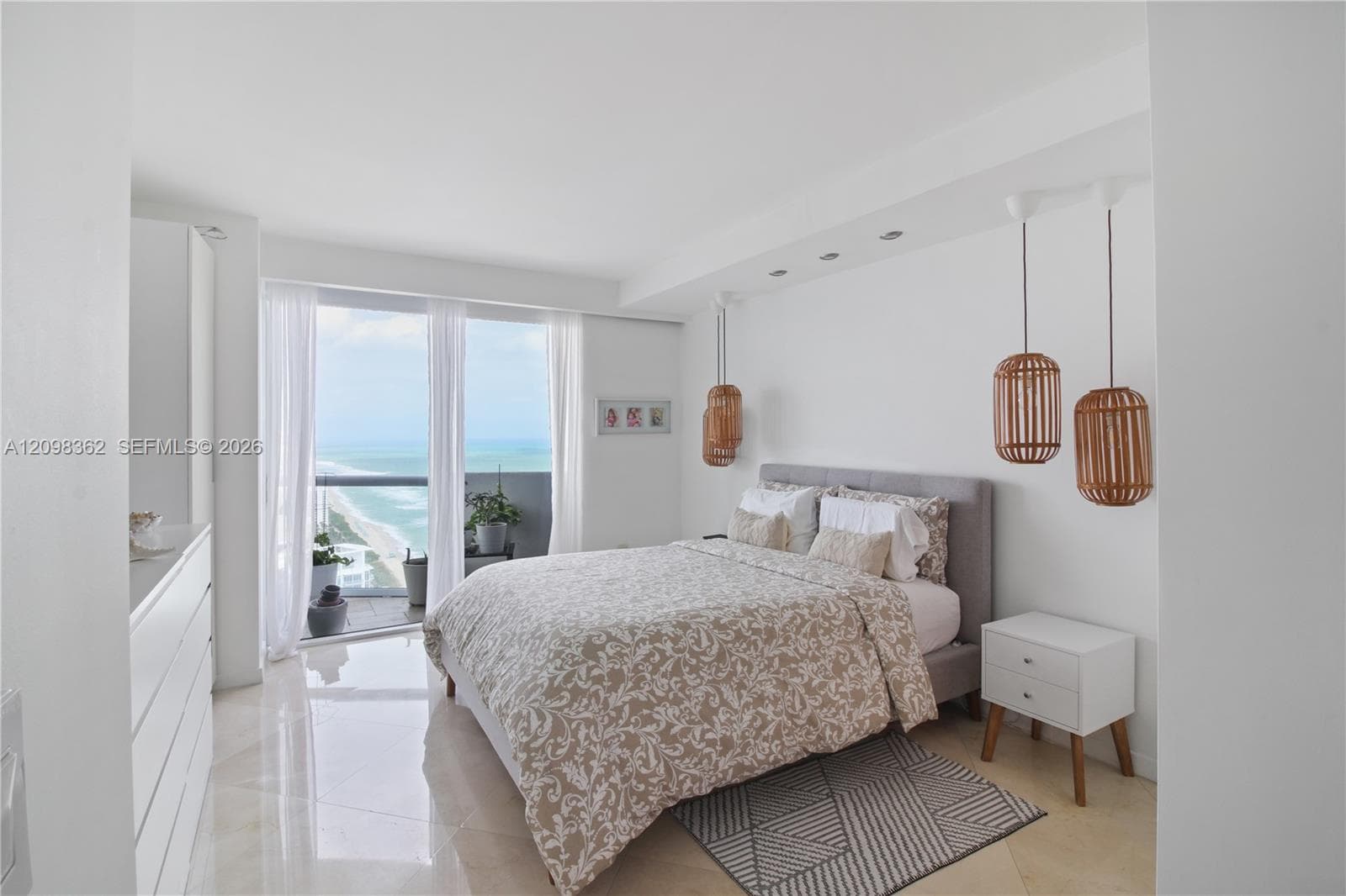 Akoya · #3909 in Miami Beach - Photo 19