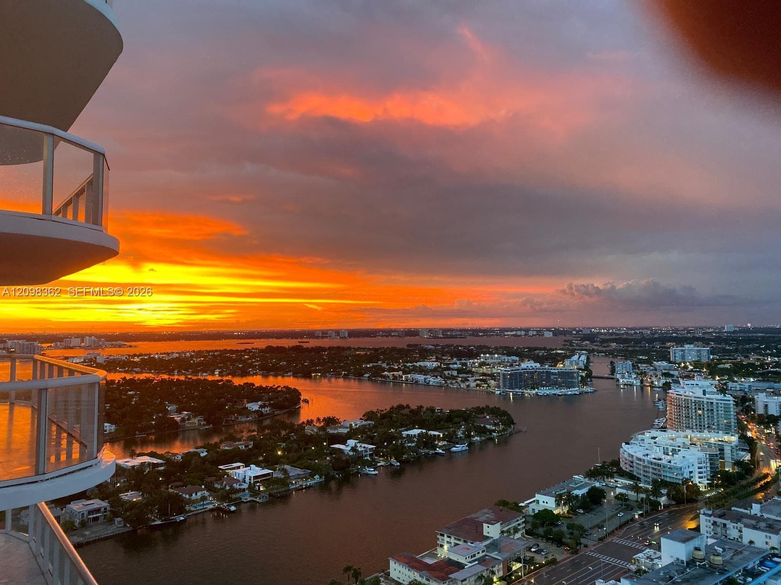 Akoya · #3909 in Miami Beach - Photo 35