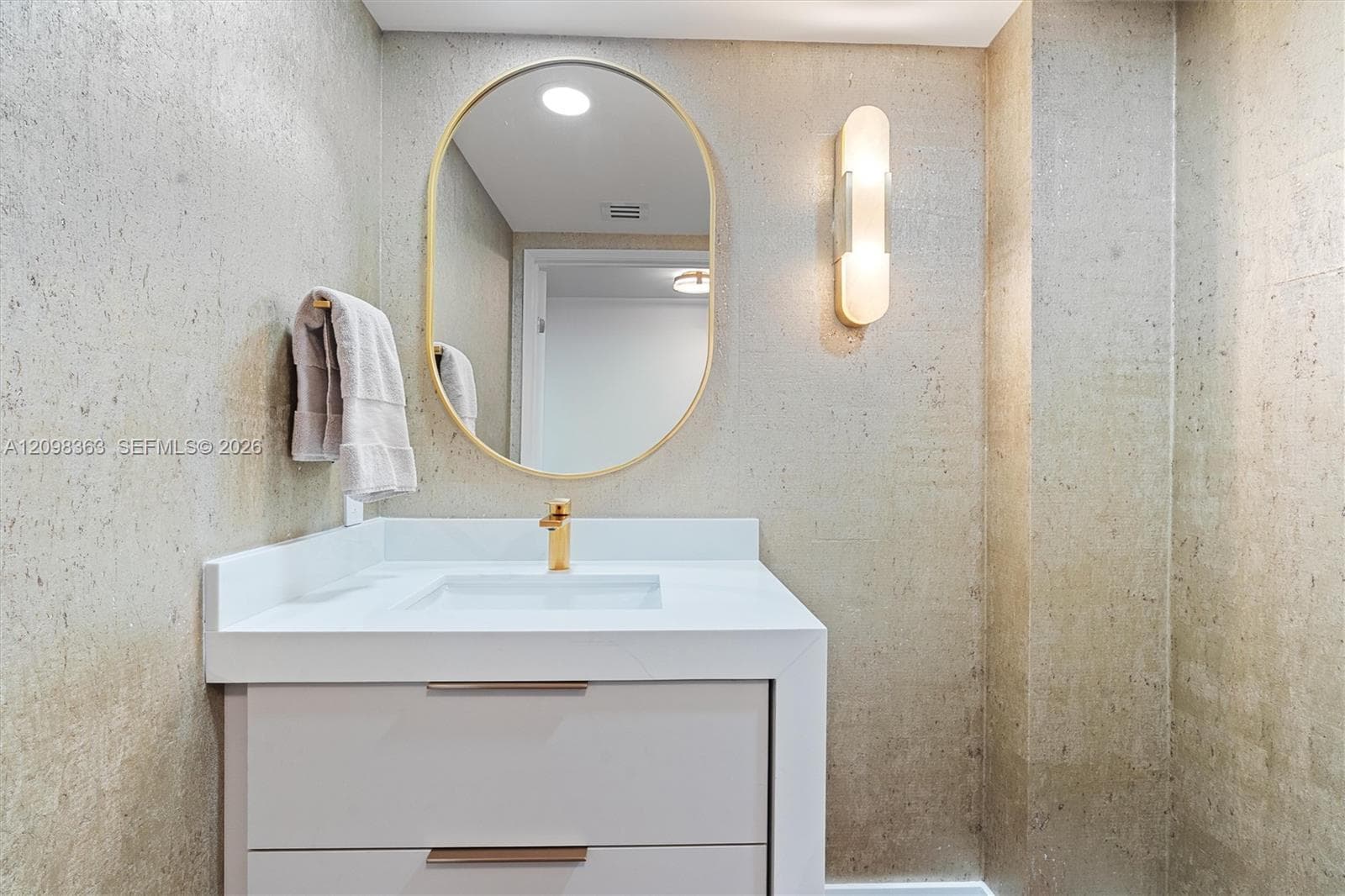 Las Olas River House · #3802 in Fort Lauderdale - Photo 16
