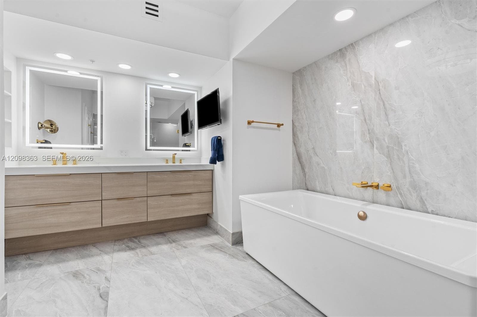 Las Olas River House · #3802 in Fort Lauderdale - Photo 21