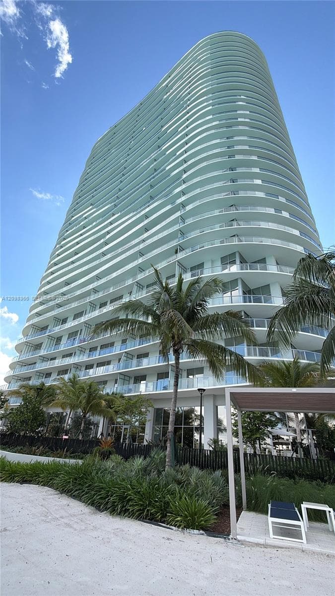 One Park Tower · #408 in North Miami - Photo 20