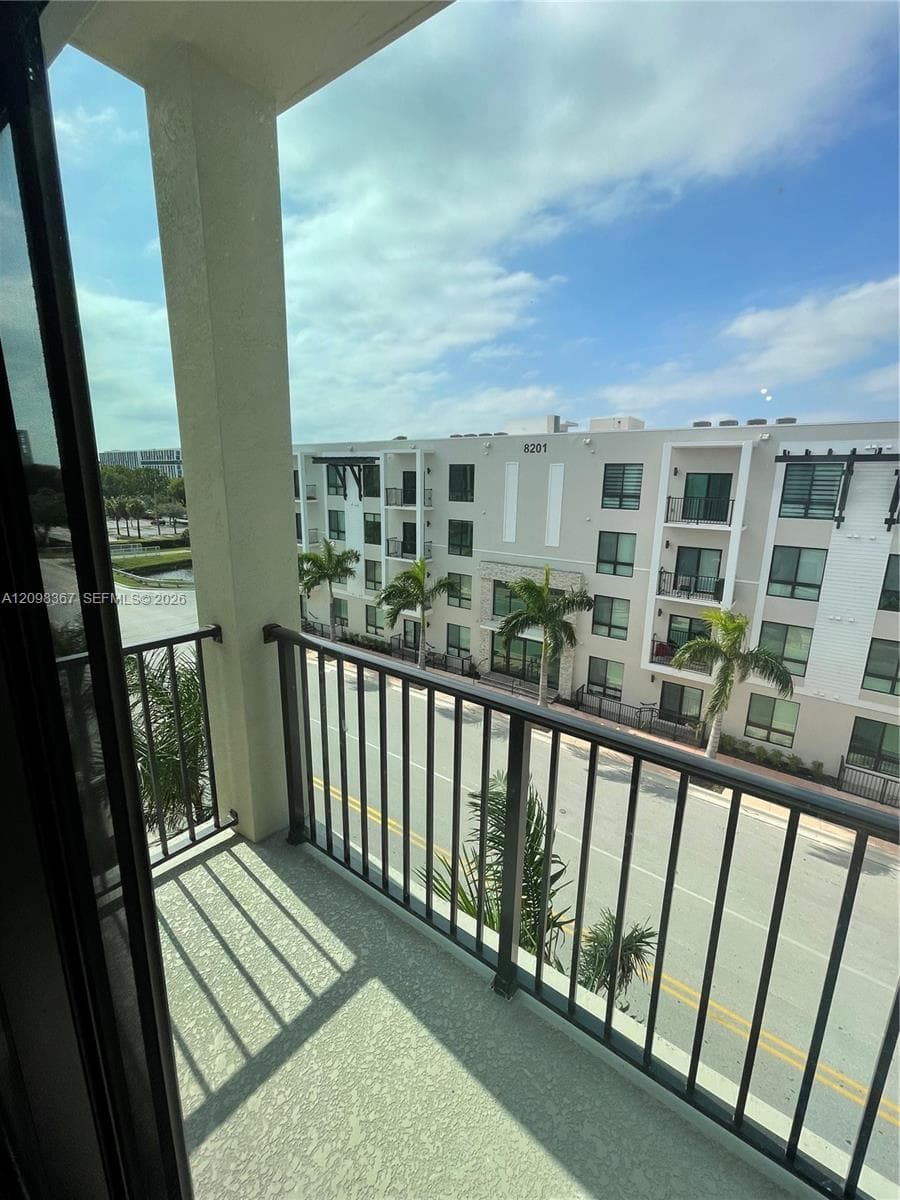 DOWNTOWN DORAL SOUTH PHAS · #E-404 in Doral - Photo 17