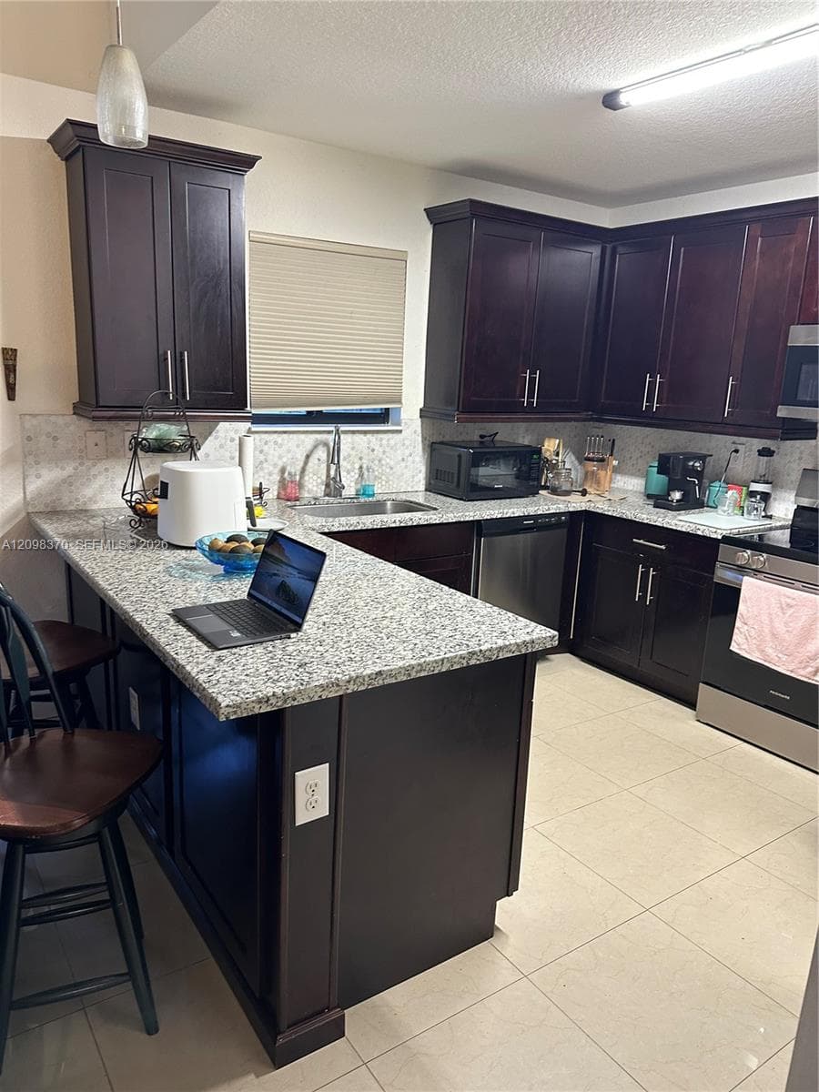5322 SW 164 PL photo 4