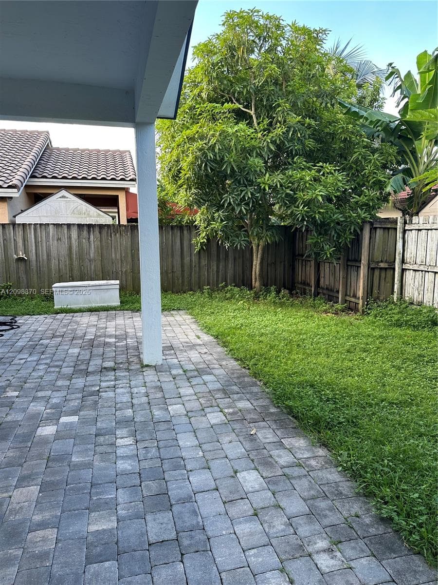 5322 SW 164 PL photo 8