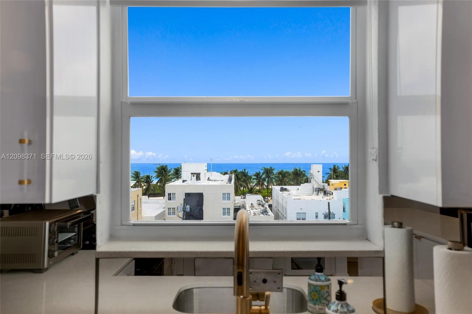 COLLINS TOWERS CONDO · #801 in Miami Beach - Photo 2