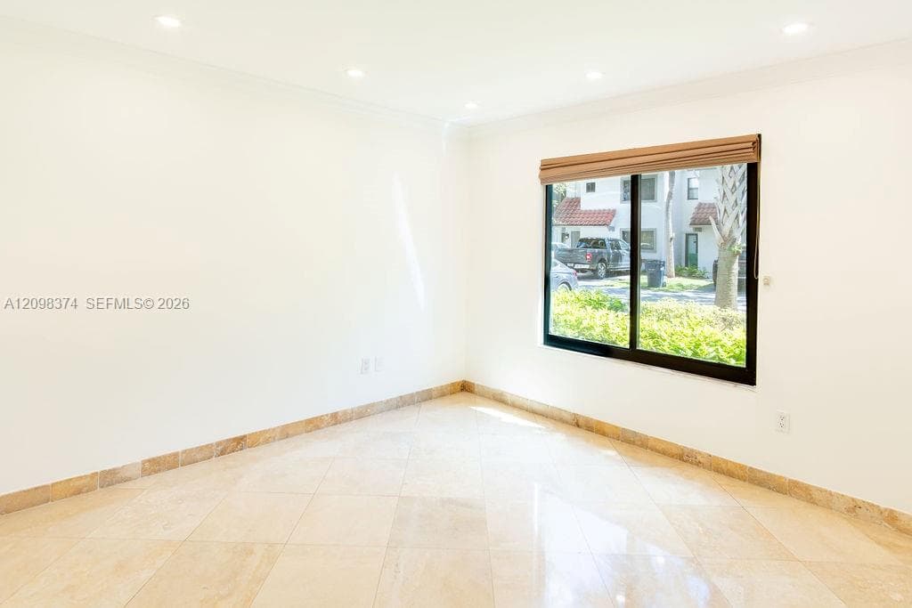 13153 SW 95th Ave photo 6