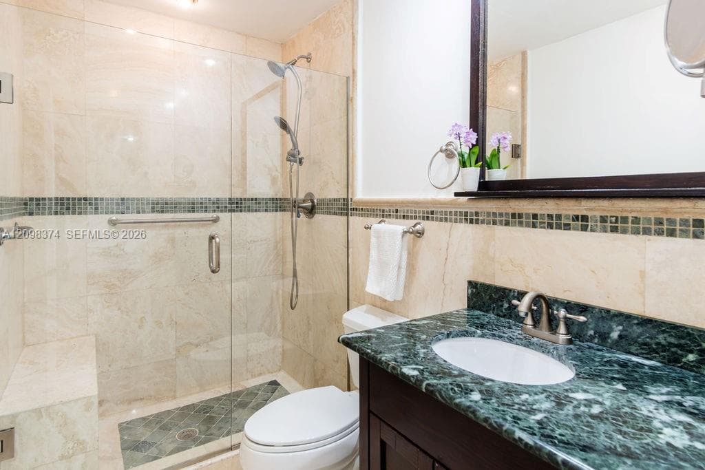 Main Bedroom Bathroom