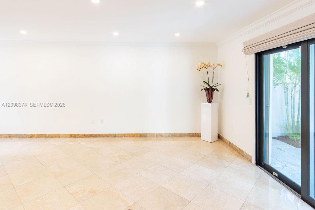13153 SW 95th Ave photo 4