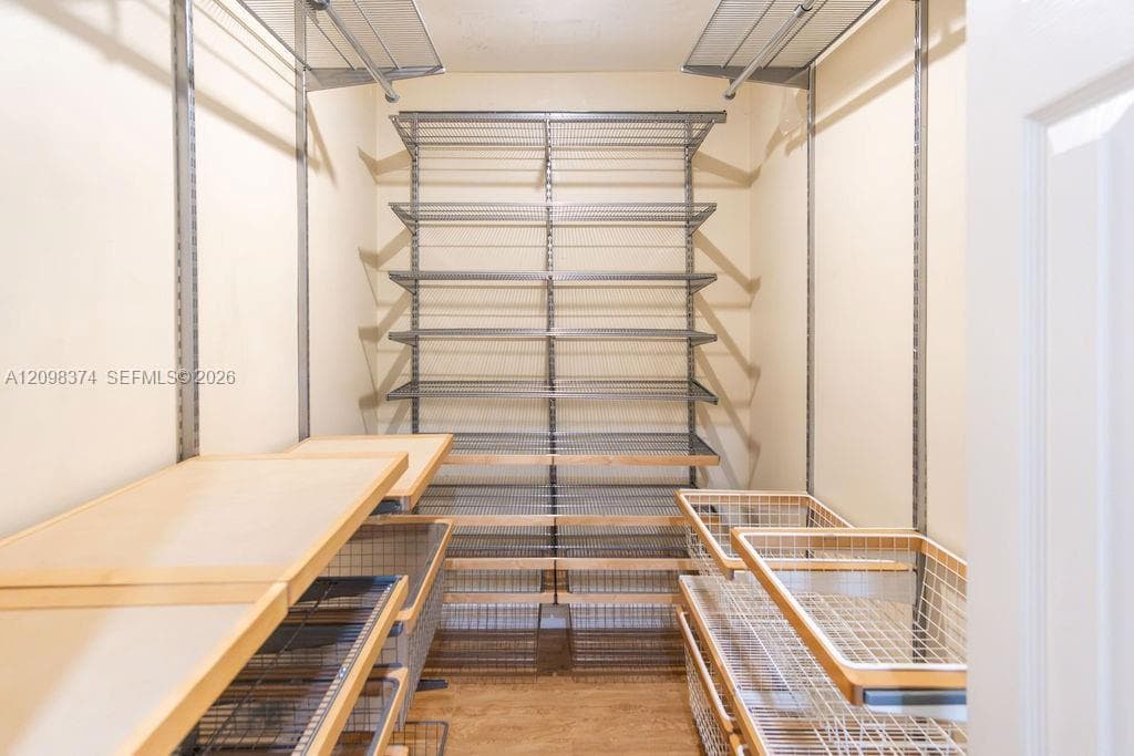 Main Bedroom Walk in closet