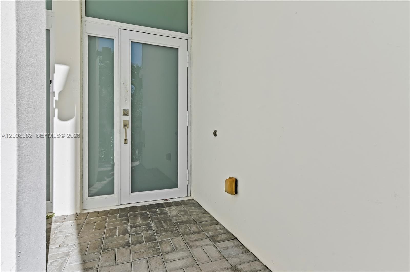 2461 NE 135th St photo 2