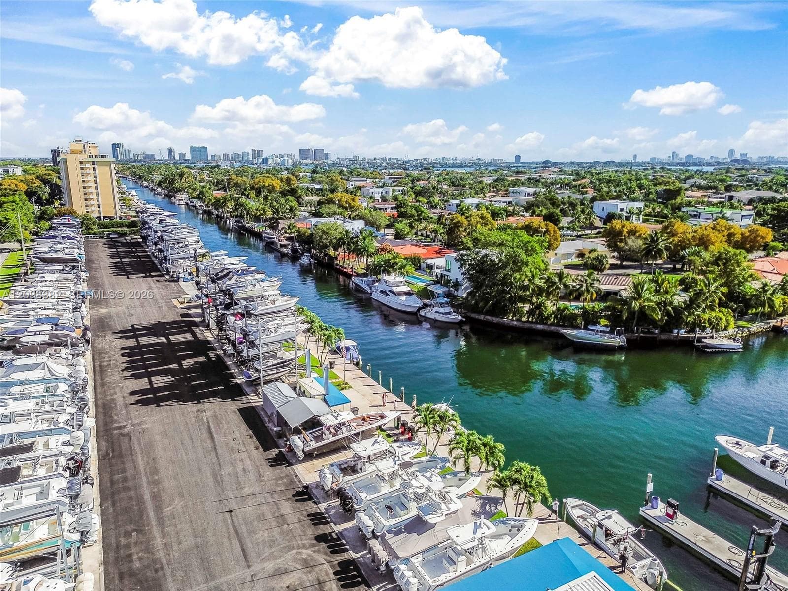 2461 NE 135th St photo 34