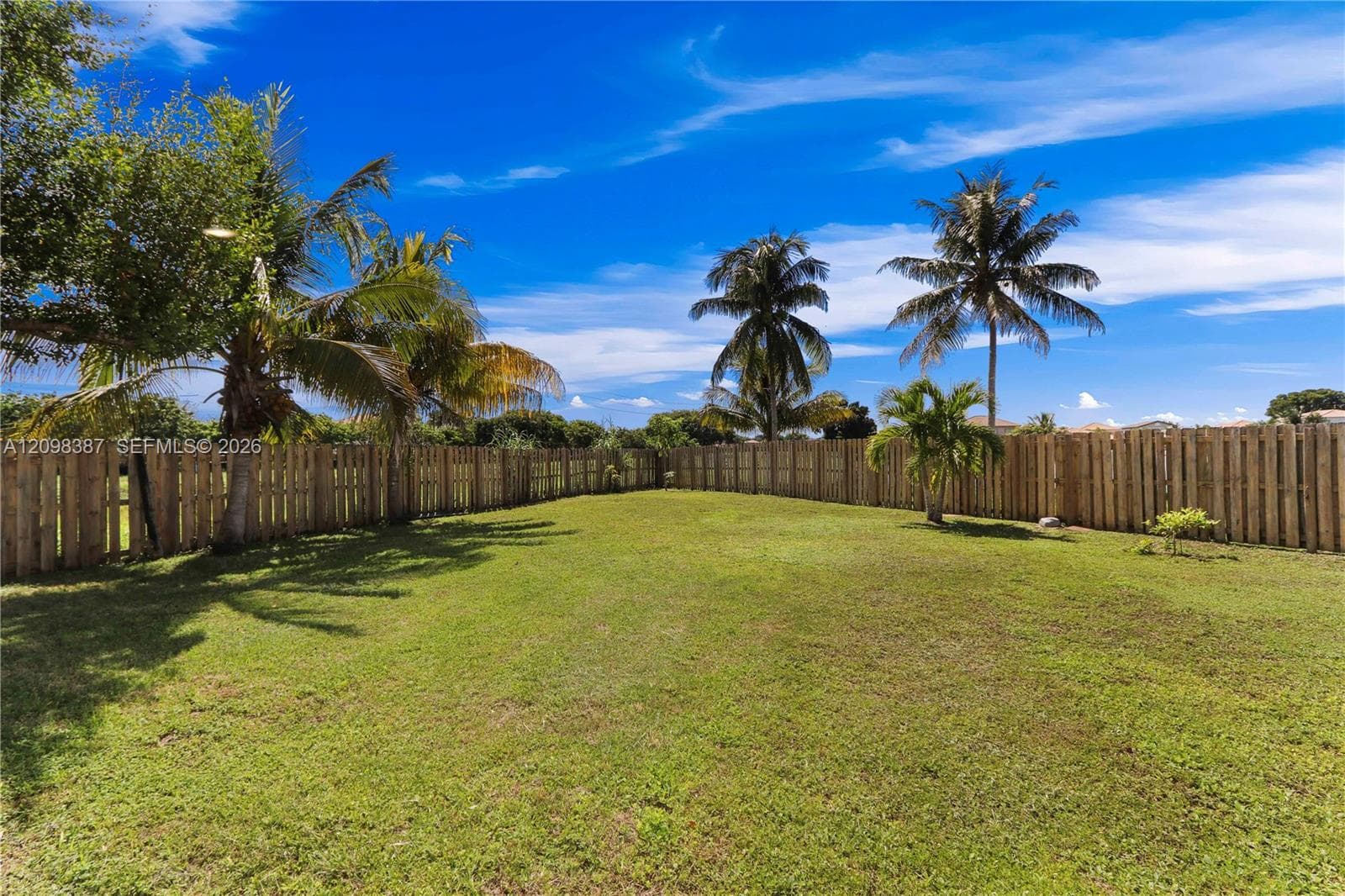 2001 NE 40th Rd #. photo 25