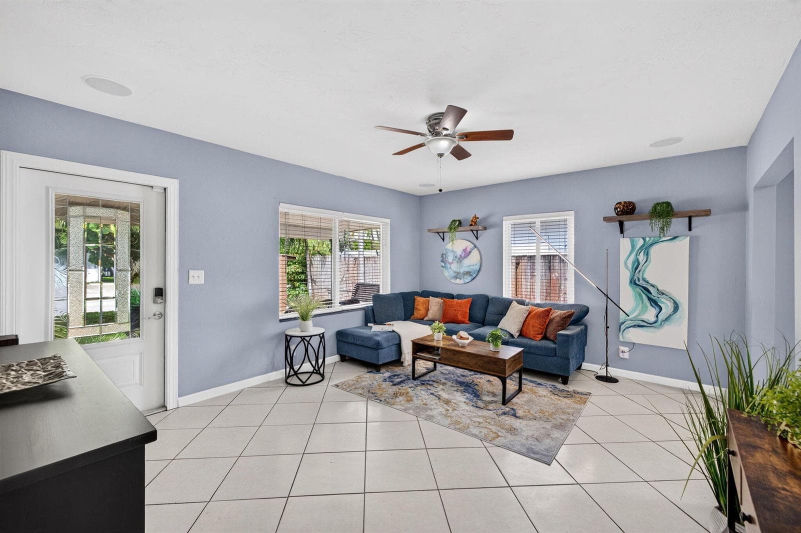 12 Main House Living & Hall