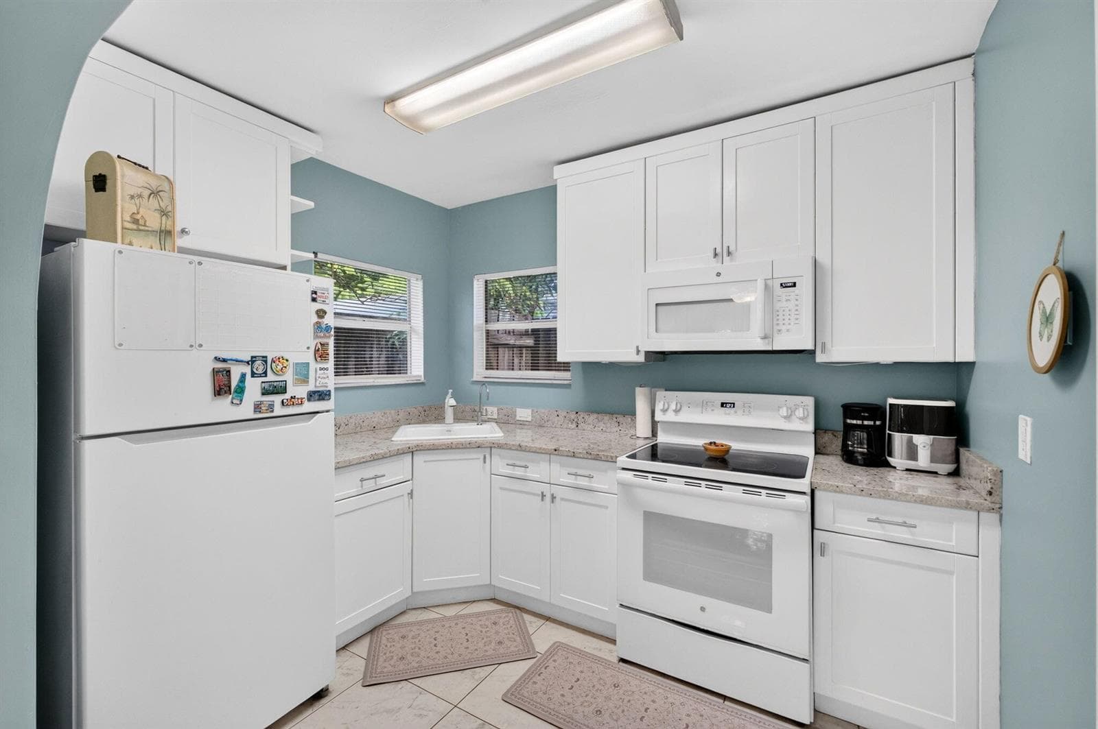 38 Guest House Kitchen