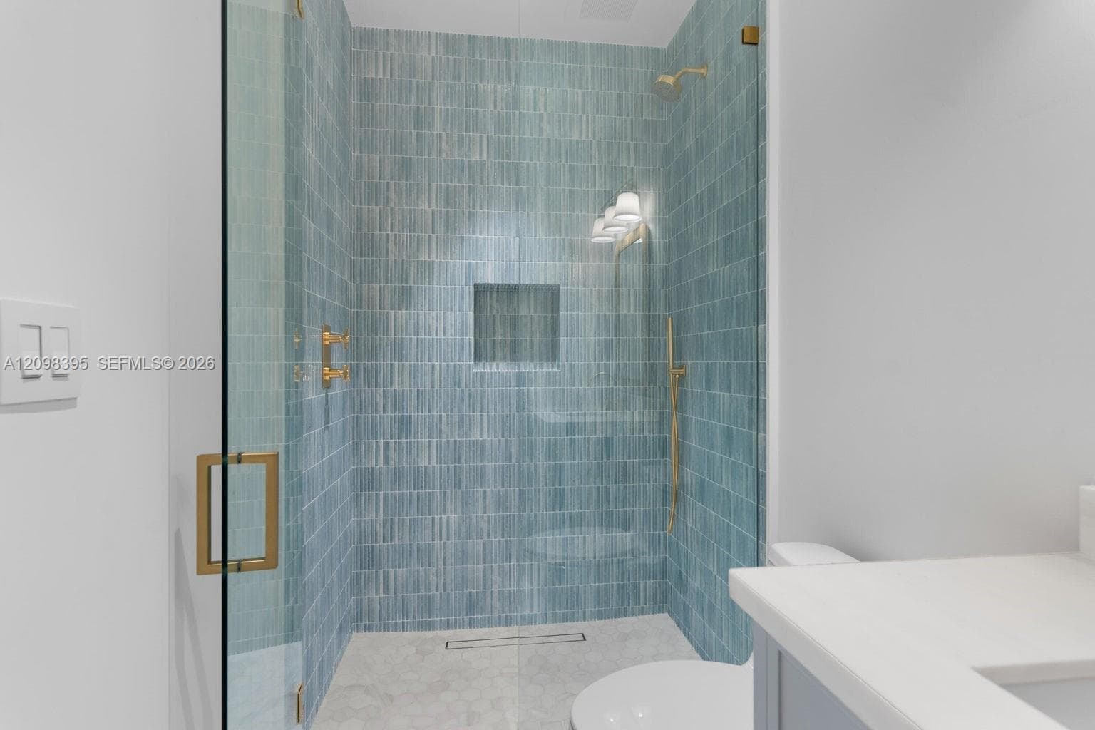 108 Ellington Ct photo 39