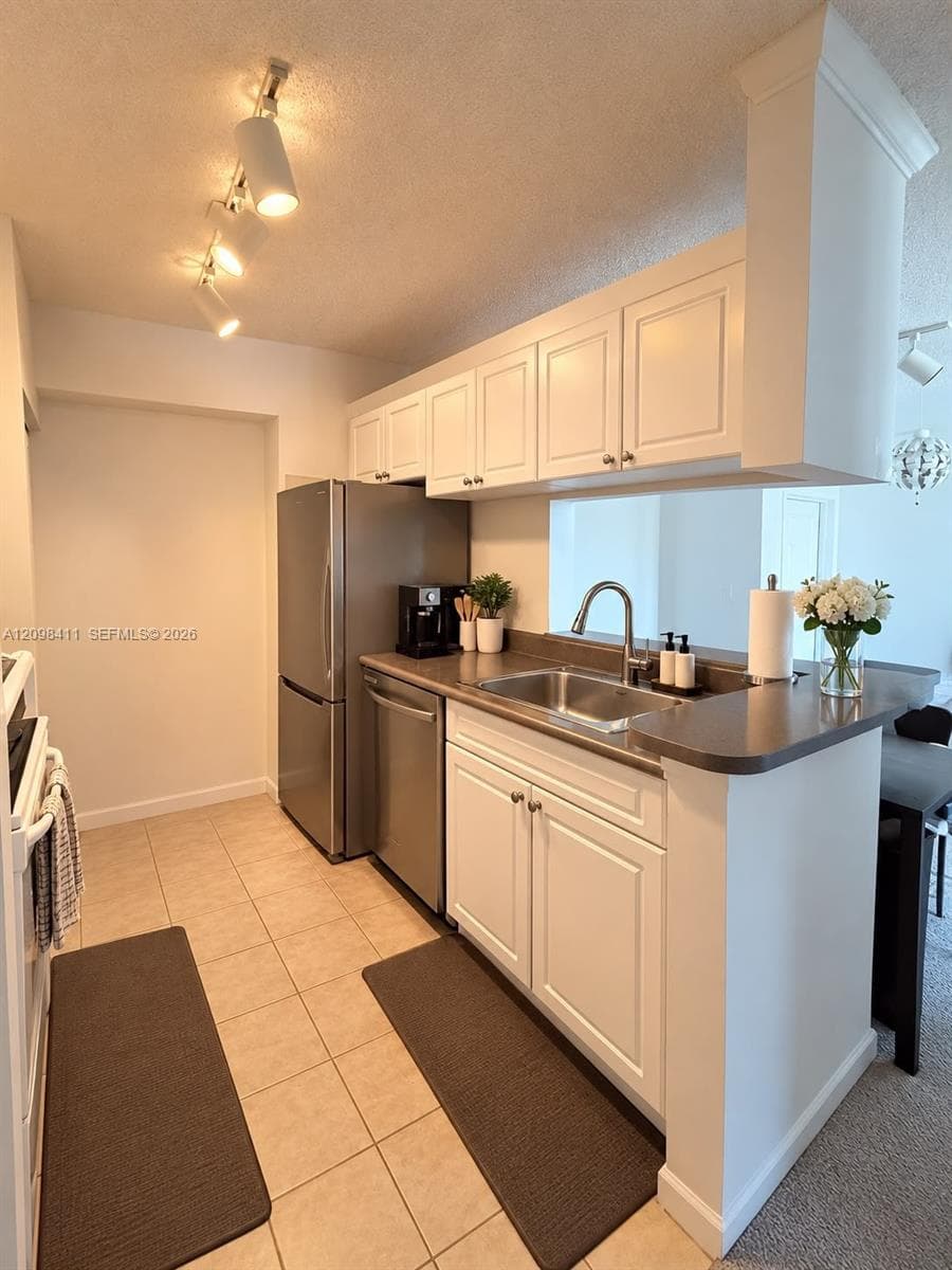 Porto Bellagio · #4602 in Sunny Isles Beach - Photo 2
