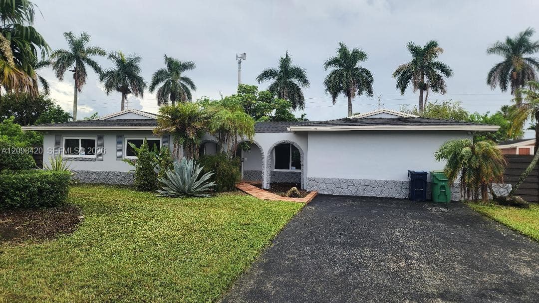 8880 SW 183rd Ter photo 1
