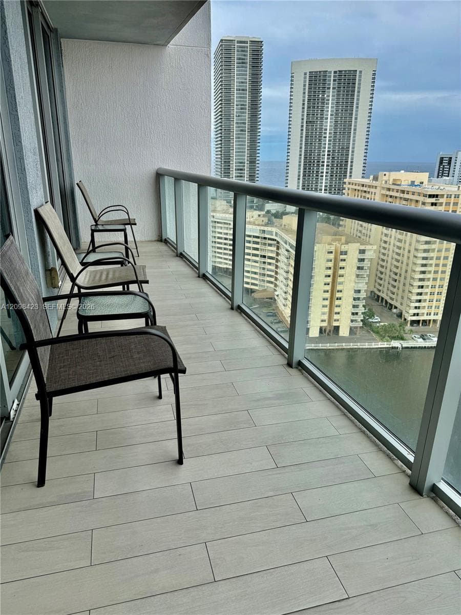 BeachWalk Resort Hotel · #R2203 in Hallandale Beach - Photo 12