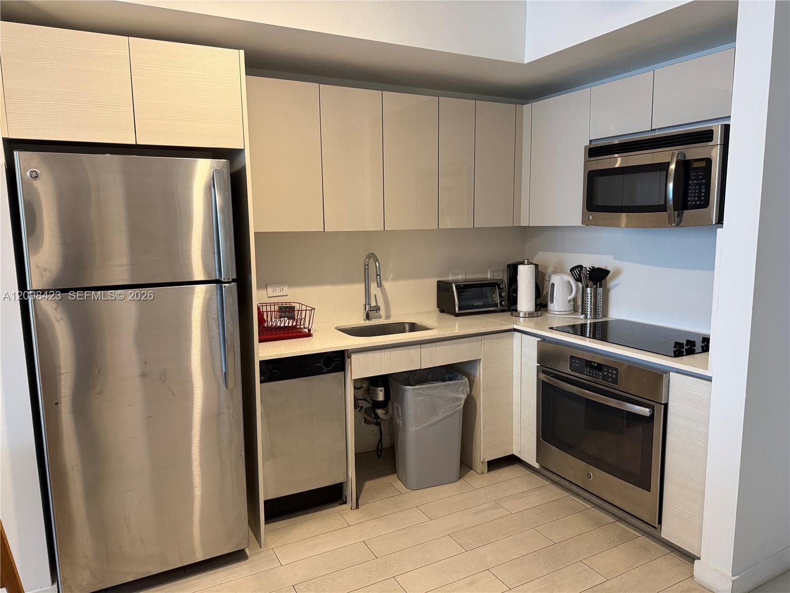 BeachWalk Resort Hotel · #R2203 in Hallandale Beach - Photo 14