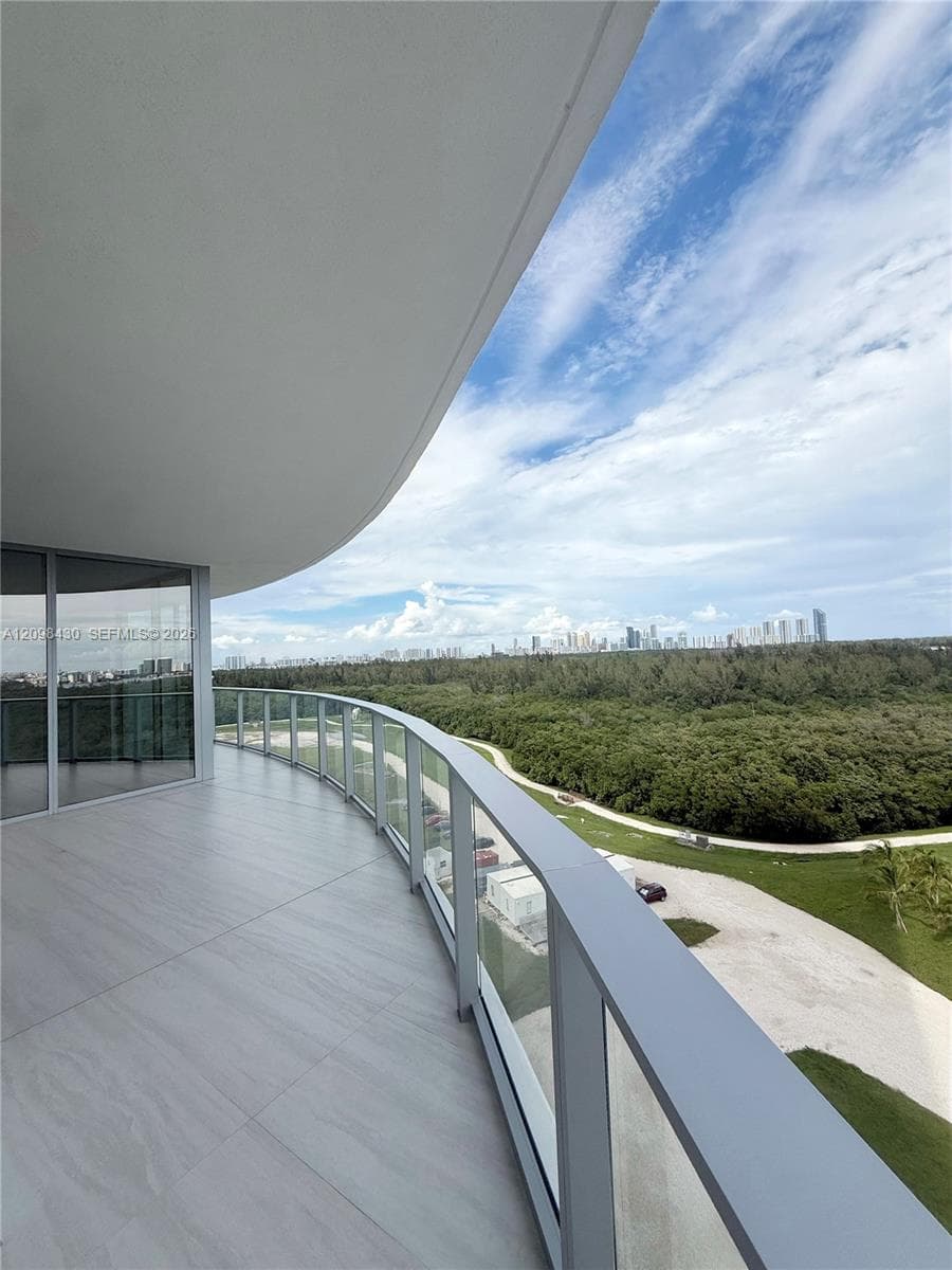 One Park Tower · #901 in North Miami - Photo 28