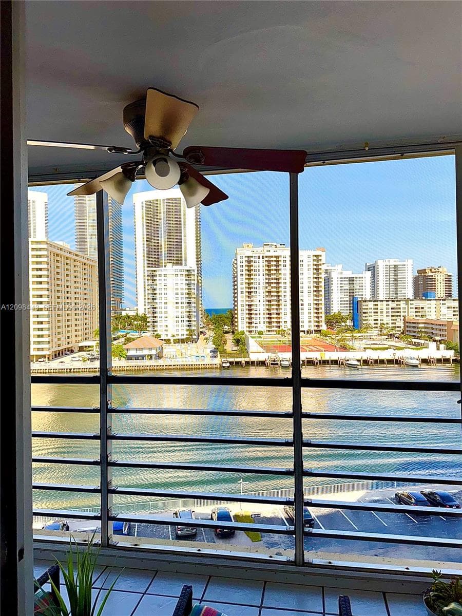 LAKE POINT TOWER CONDOMIN · #806 in Hallandale Beach - Photo 32